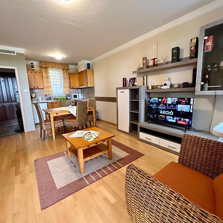 Luxus Golf Apartment Bük Exteriör bild