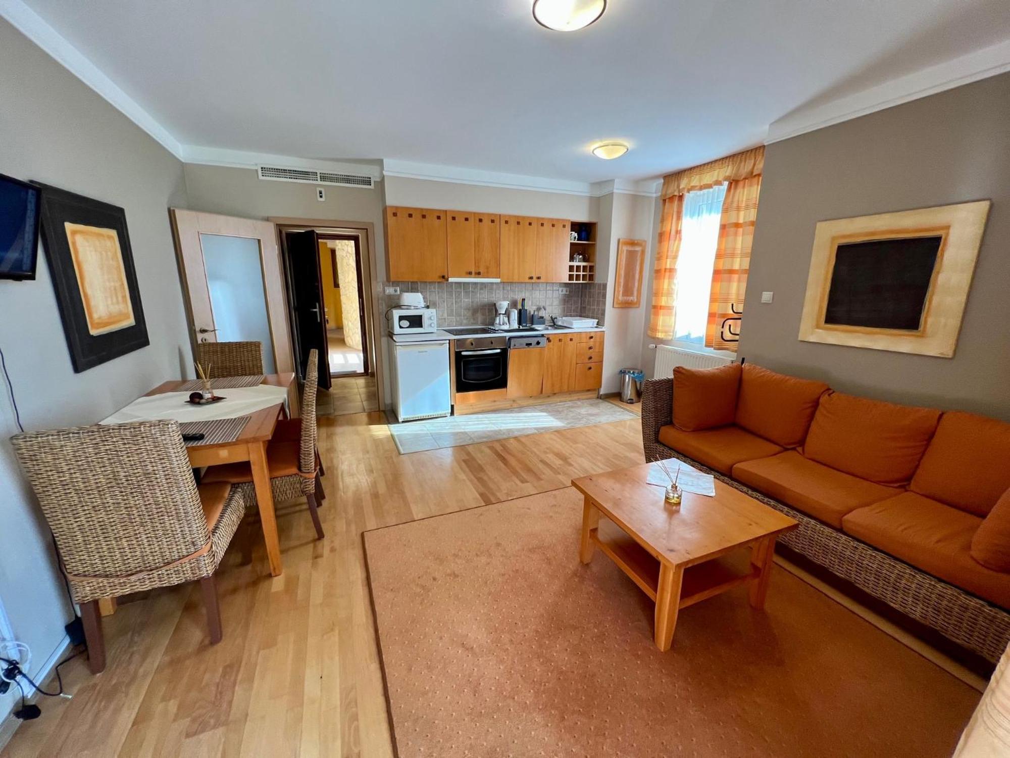 Luxus Golf Apartment Bük Exteriör bild